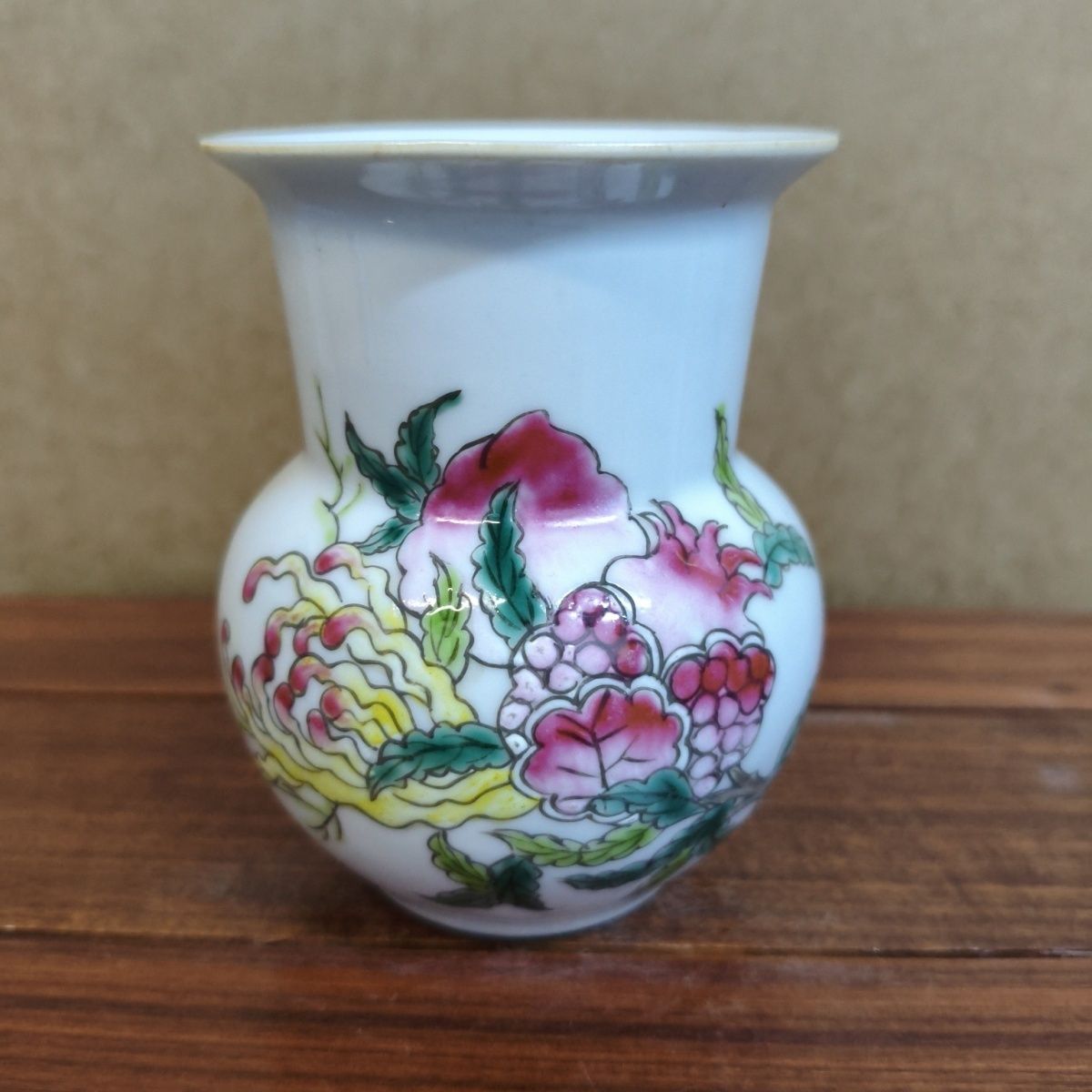 صندوق زجاجي مزخرف بتصميم عتيق  - مراجعة Vintage Collectibles And More وسعره